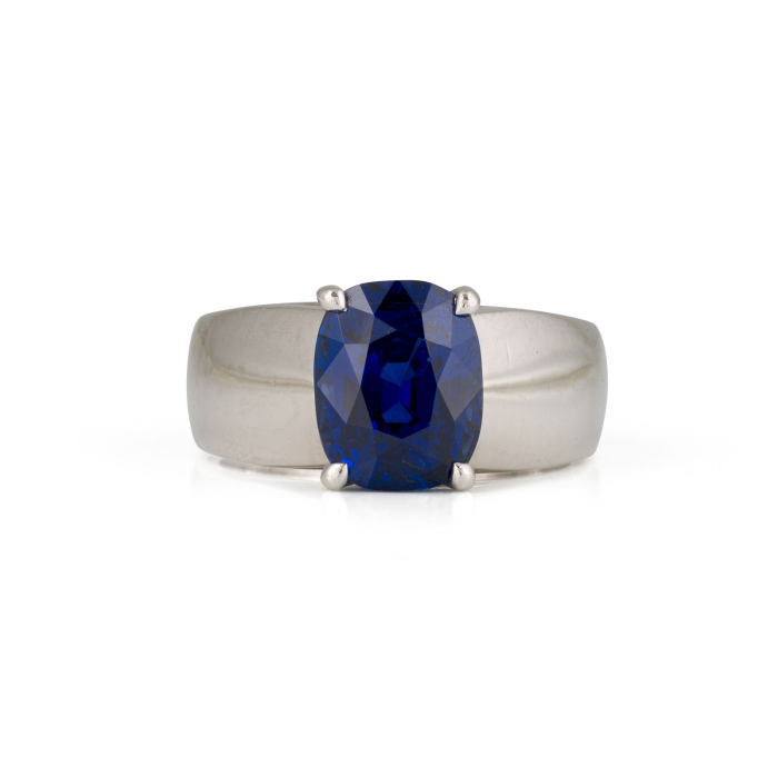 A Shared Legacy of Craft: Mouawad and the Art of the Royal Blue Sapphire