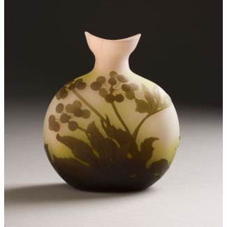 Vase mit scheinreben