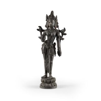 Eine große Bronzefigur eines Bodhisattva