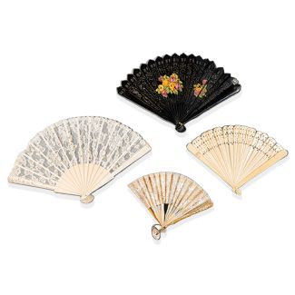 Lot of 4 lace and mother-of-pearl fans