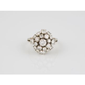 Entourage brillant ring