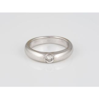 Glatter solitär ring