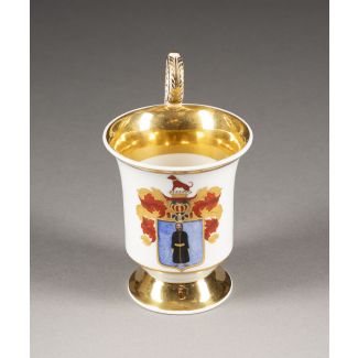 Tasse mit dem russichen familien-wappen