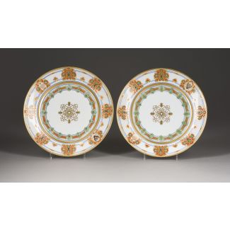 TWO PORCELAIN DINNER PLATES FROM THE SERVICE OF GRAND DUKE KONSTANTIN NIKOLAEVICH 