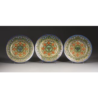 THREE PORCELAIN DESSERT PLATES FROM THE KREMLIN SERVICE 