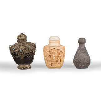 Ein dreiteiliges Konvolut von Snuffbottles