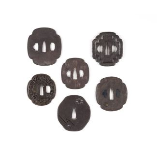 Sechs Tsuba in Mokkogata-Form