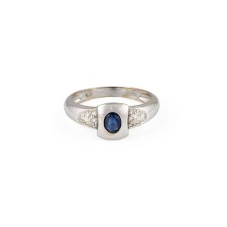 Modern sapphire ring