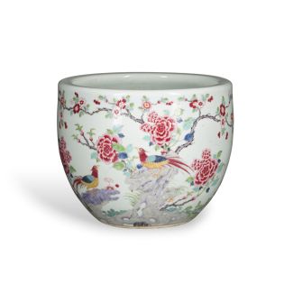 A FAMILLE ROSE FLOWER POT WITH DOUBLE PHASEAN DECOR