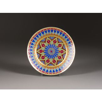 A PORCELAIN PLATE WITH GOTIC ORNAMENT 