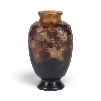 VASE MIT ORCHIDEEN-DEKO