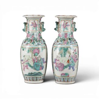 A PAIR OF FAMILLE ROSE VASES WITH FIGURE DEPICTIONS