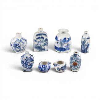 EIGHT BLUE AND WHITE PORCELAIN OBJECTS