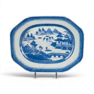 Ein Chinesischer Export-Blau-Weisser Achteckiger Teller