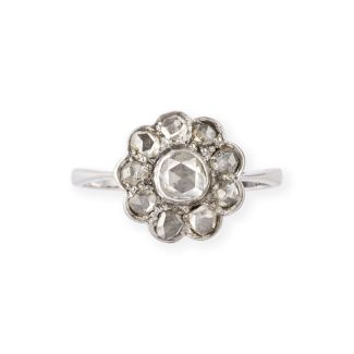 BLÜTENFÖRMIGER DIAMANT RING