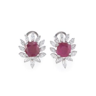 Ohrringe mit Rubin und einem Diamanten im Marquise-Schliff als Mittelstück