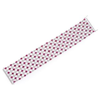 Mesh bracelet with square-cut rubies