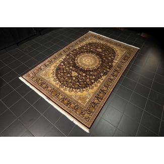 Qum Silk