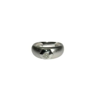 Matt-glänzender Ring mit Diamanten aus 18-karätigem Weißgold