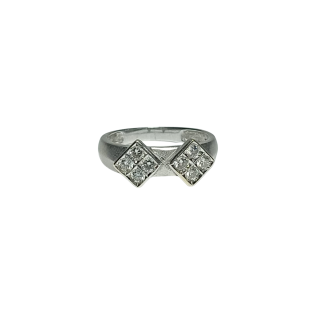 Ring mit zwei Rauten mit Diamanten, 18-karätiges Weißgold.